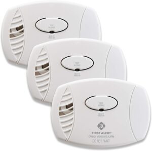 FIRST ALERT Plug-In Carbon Monoxide Detector with Battery Backup